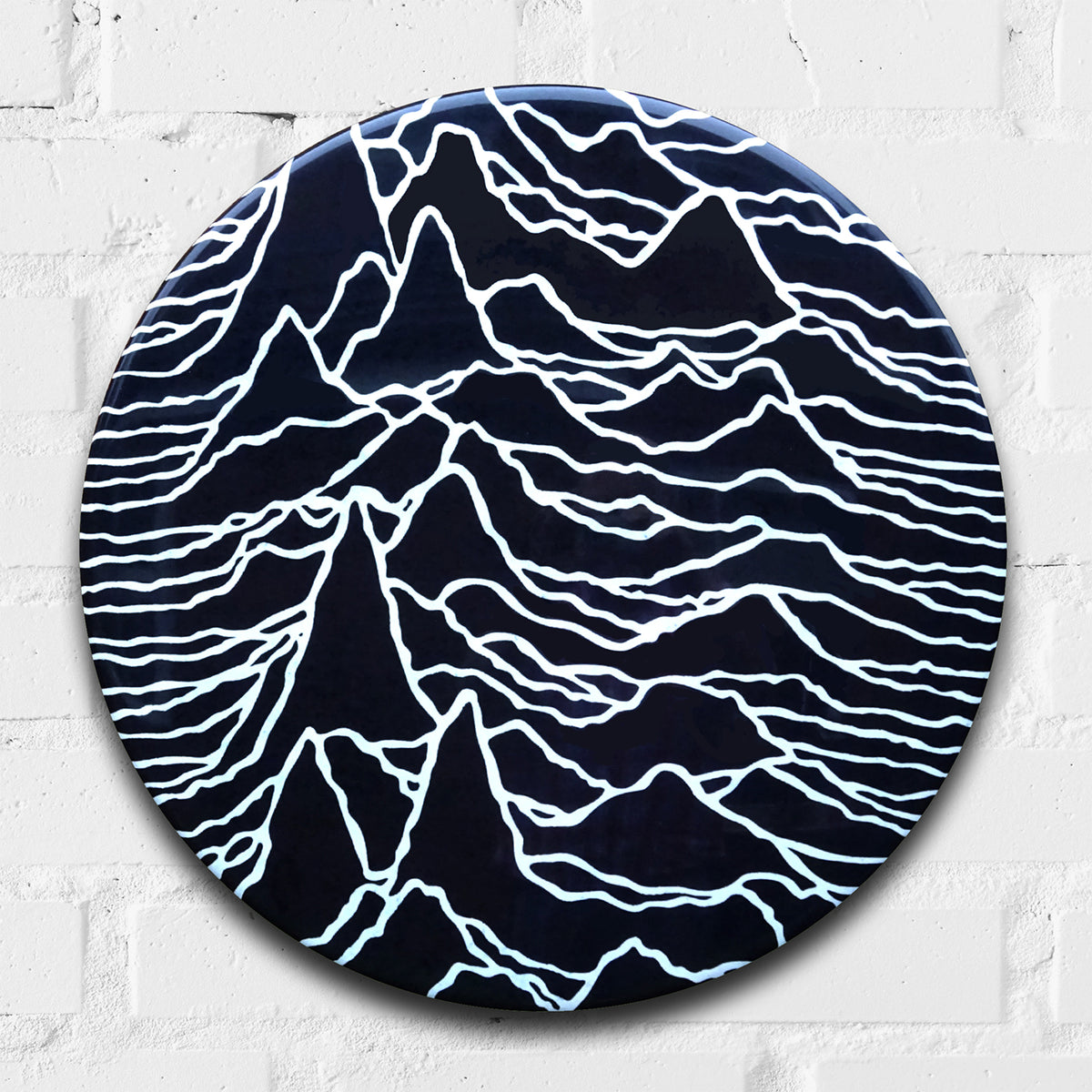 Joy Division: Unknown Pleasures – Vintage 3D Pin Badge